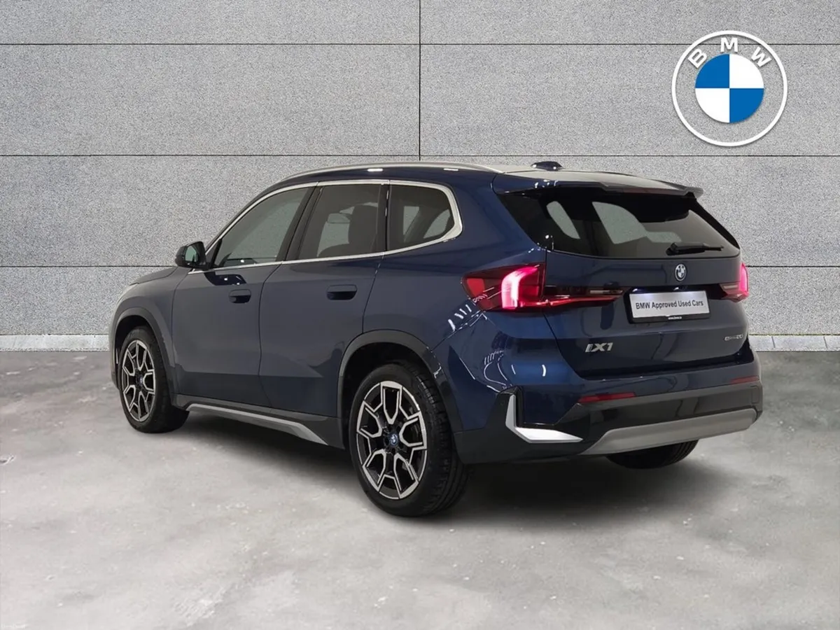 BMW iX1 eDrive20 xLine - Image 3