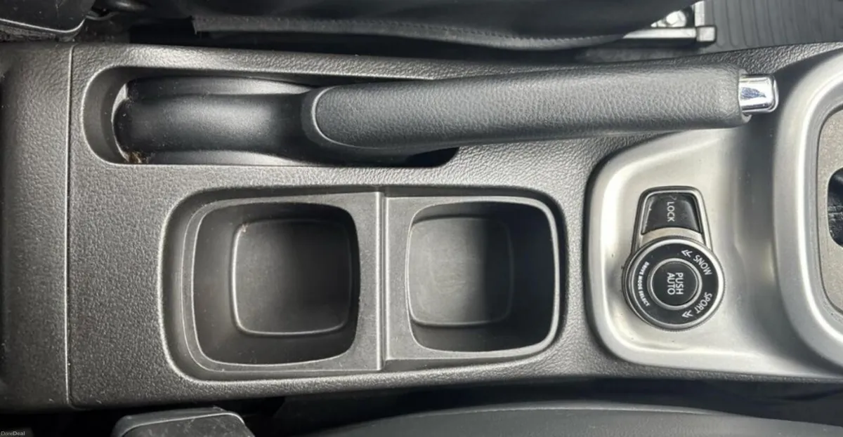 171 Suzuki Vitara 1.6 DIESEL 4X4 AUTOMATIC - Image 3