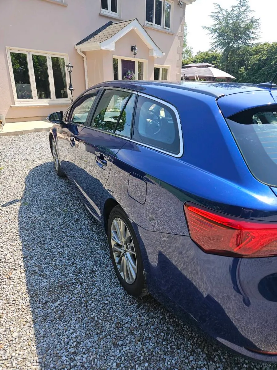 Toyota Avensis Estate 1.6 D-4D - Image 6
