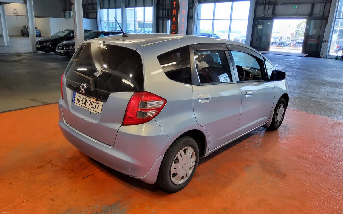 Honda Fit 2010 - Image 3