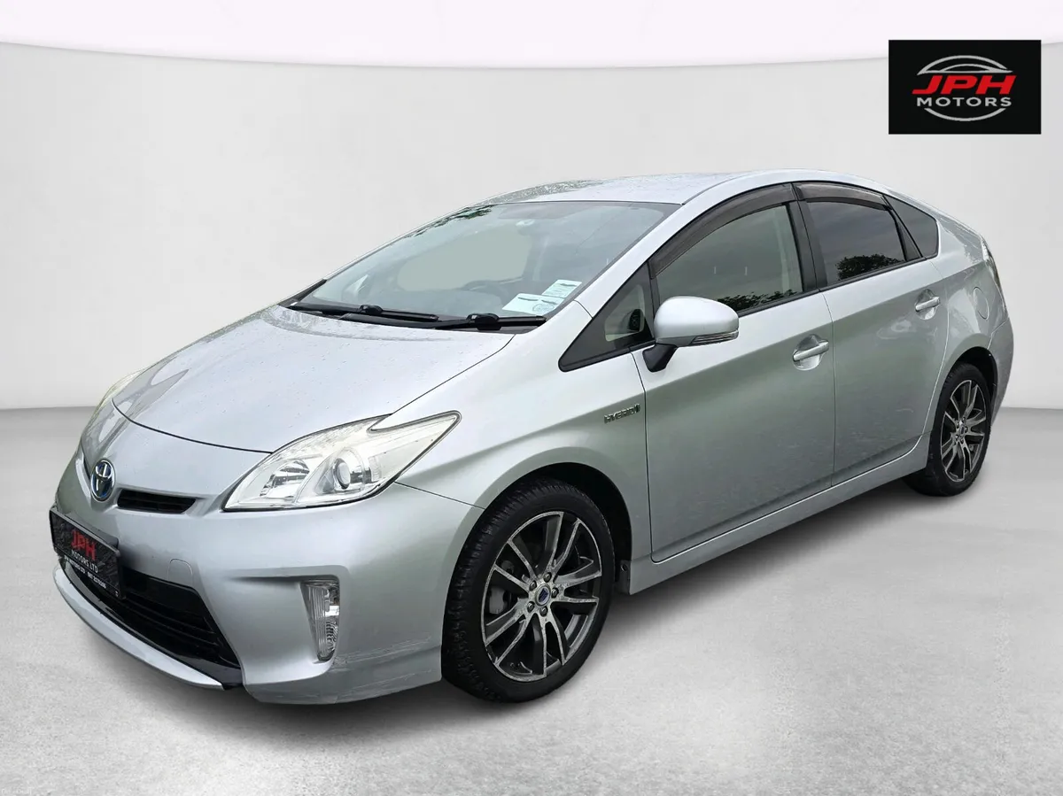 Toyota Prius 2013 - Image 1