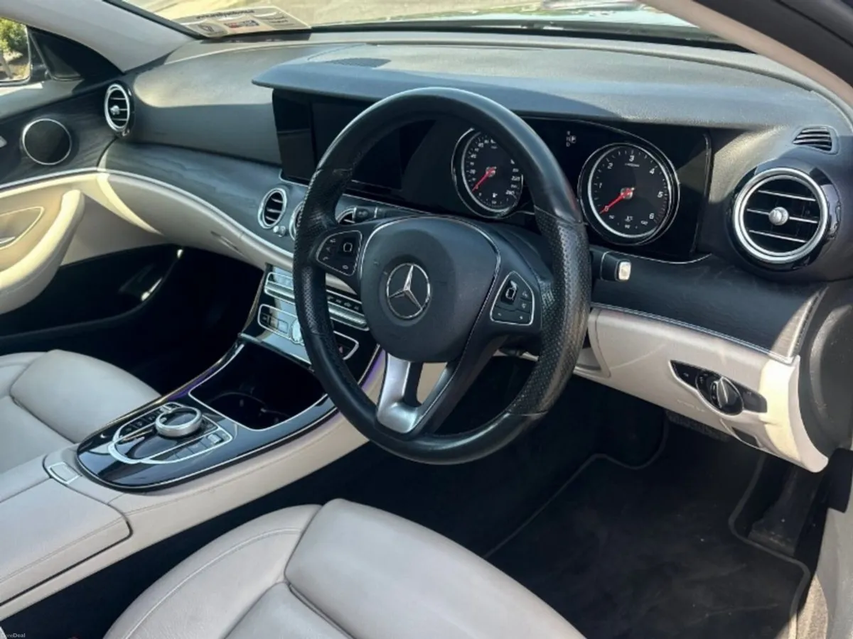 Mercedes-Benz E-Class E 220 D AMG LINE A/T - Image 4