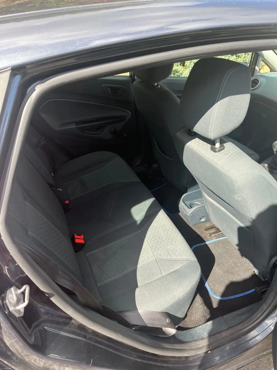 Ford Fiesta 2010 1.25l - Image 5
