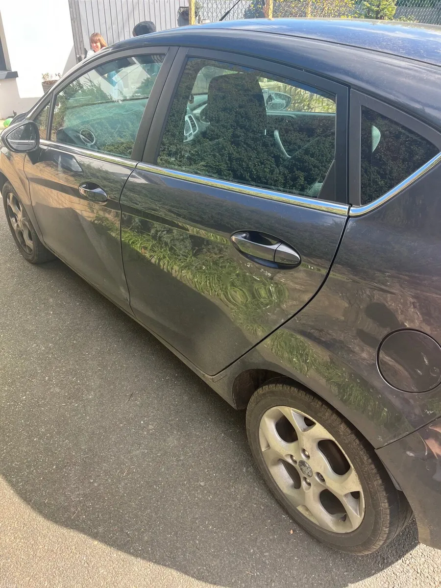 Ford Fiesta 2010 1.25l - Image 6