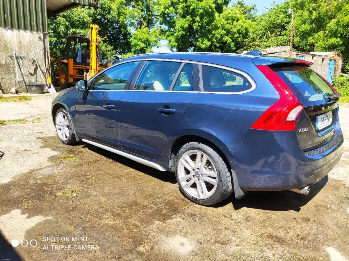 Volvo V60 - Image 4