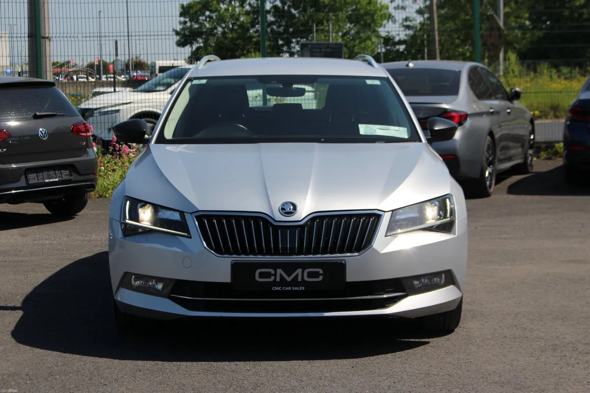 Skoda Superb 2018 1.6 TDI AMBITION ESTATE - Image 2