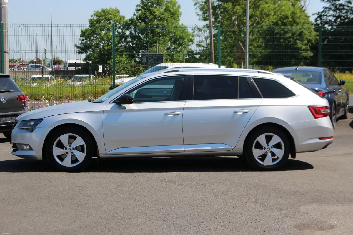 Skoda Superb 2018 1.6 TDI AMBITION ESTATE - Image 4