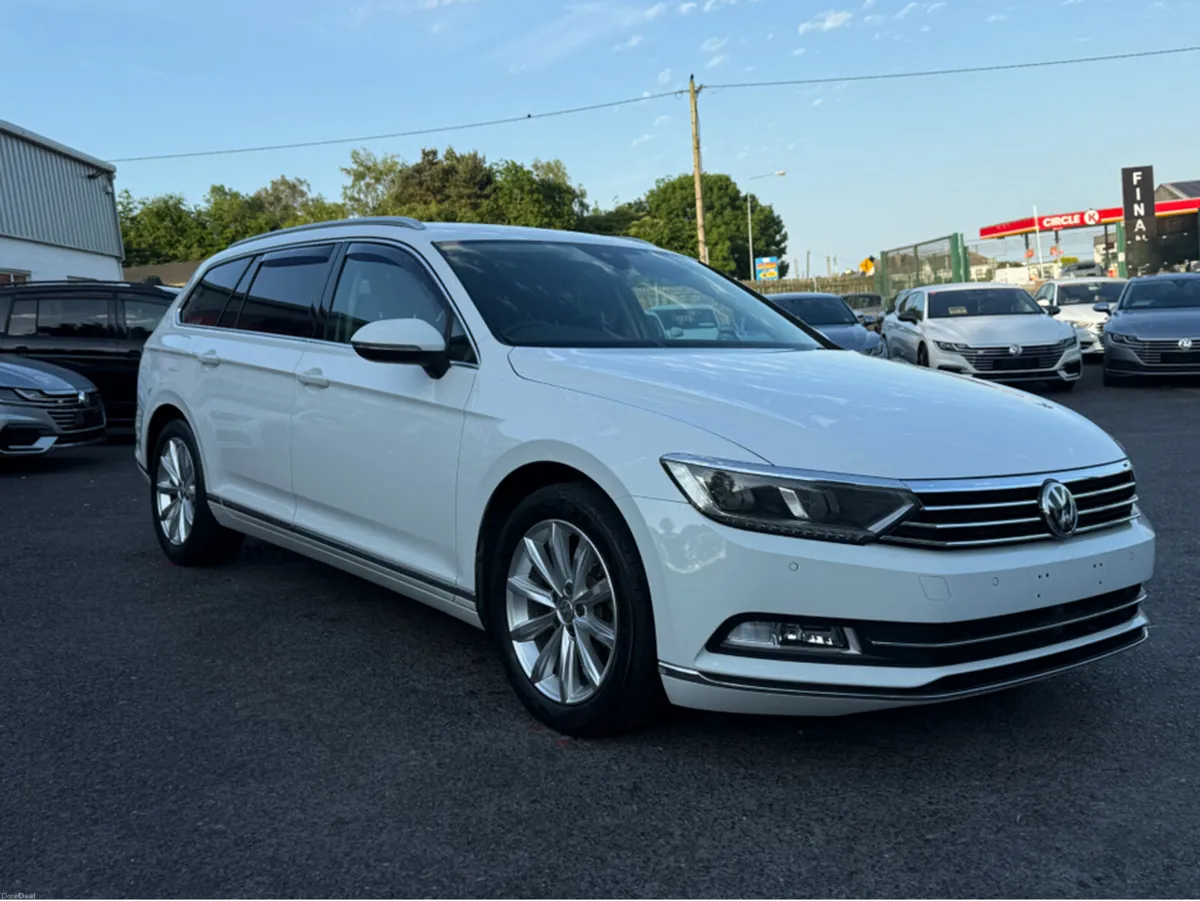 Volkswagen Passat ESTATE 2.0 TDI HI-LINE EDITION F - Image 2