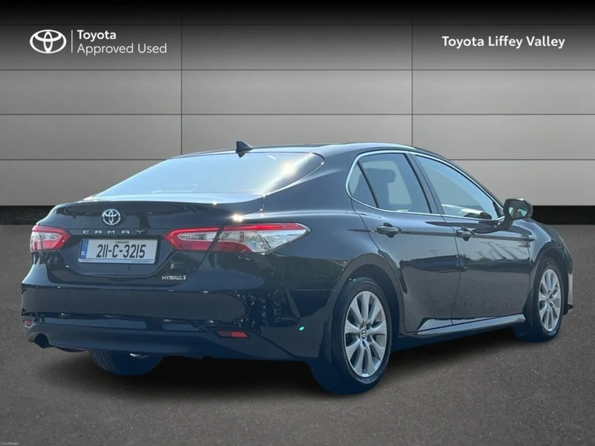 Toyota Camry CAMRY HYBRID SOL - Image 2