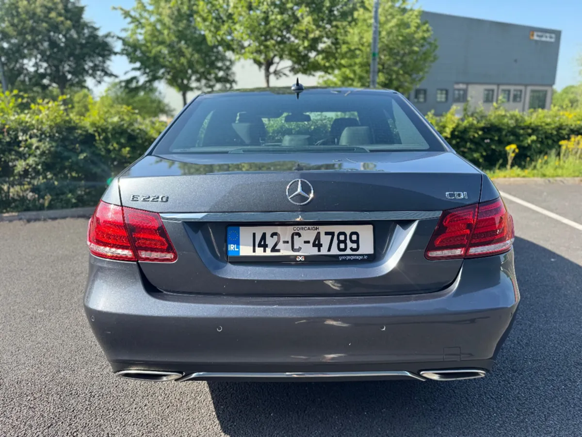 Mercedes-Benz E-Class 220 CDI BLUE EFFICIENCY SE 4 - Image 4