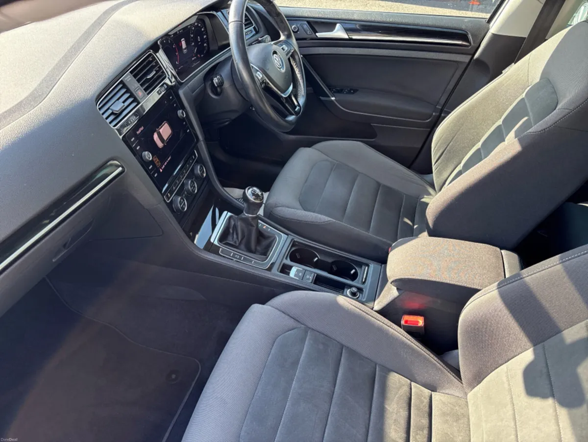 Volkswagen Golf HIGHLINE 1.0 TSI MANUAL LOW MILEAG - Image 3
