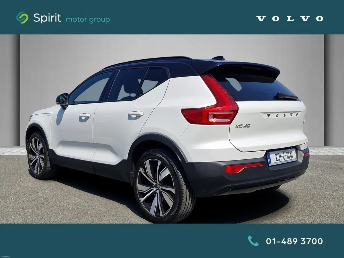 Volvo XC40 T5 Plug In Hybrid (262hp) R-Design Pro, - Image 3