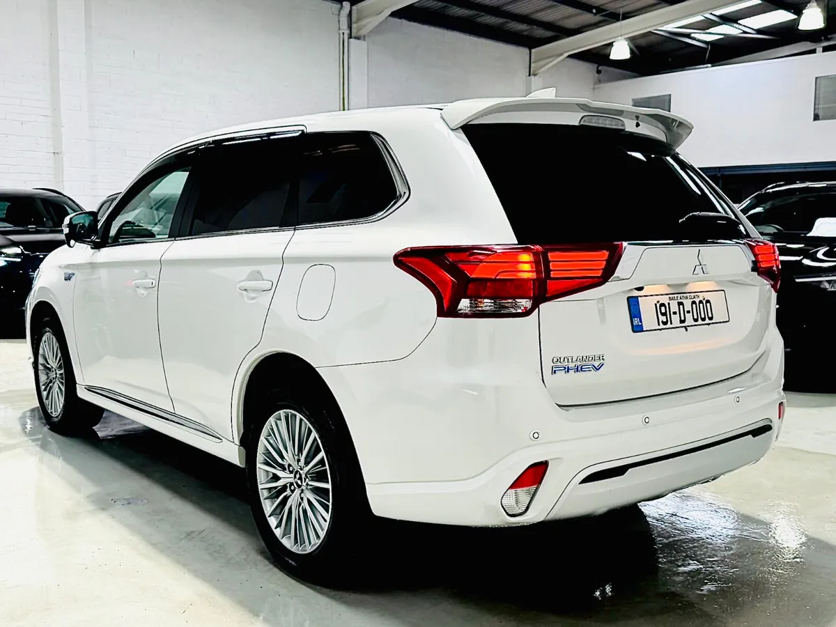 *45,000 MILES*2.4 AUTO HYBRID PLUG-IN*4X4*MITSUBIS - Image 6