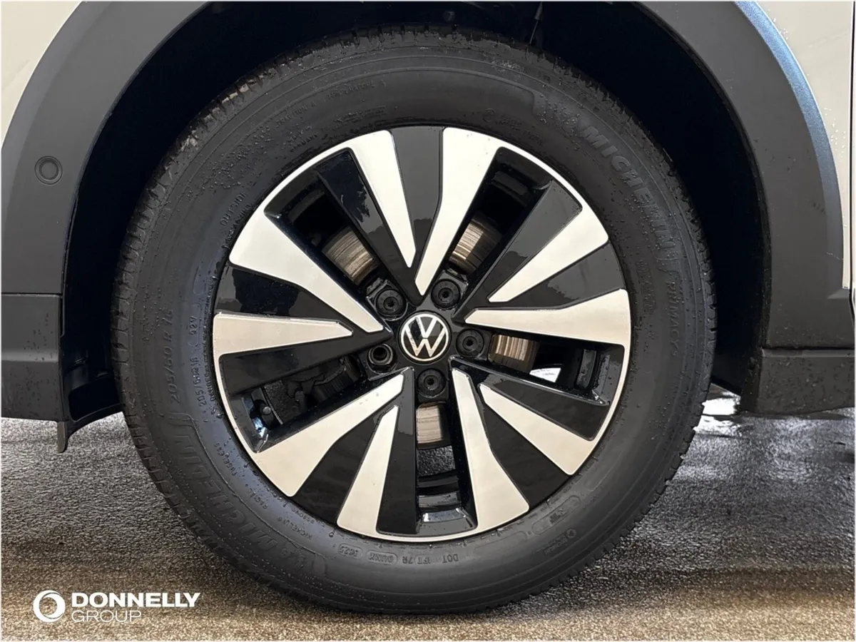 Volkswagen Taigo Hatchback Life - Image 5