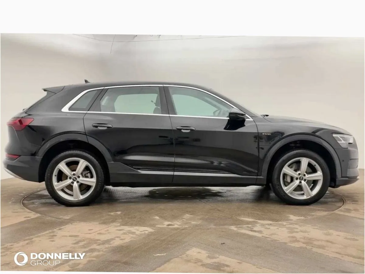 Audi E-tron Estate Technik - Image 4