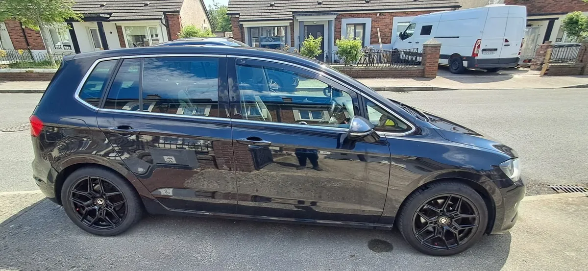 Volkswagen Golf 2017 - Image 2