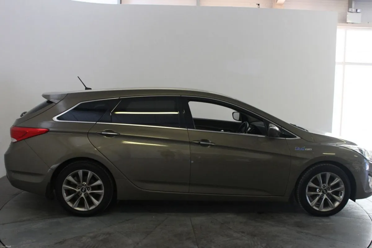 Hyundai i40 Executive Plus 1.7 Diesel - Image 3