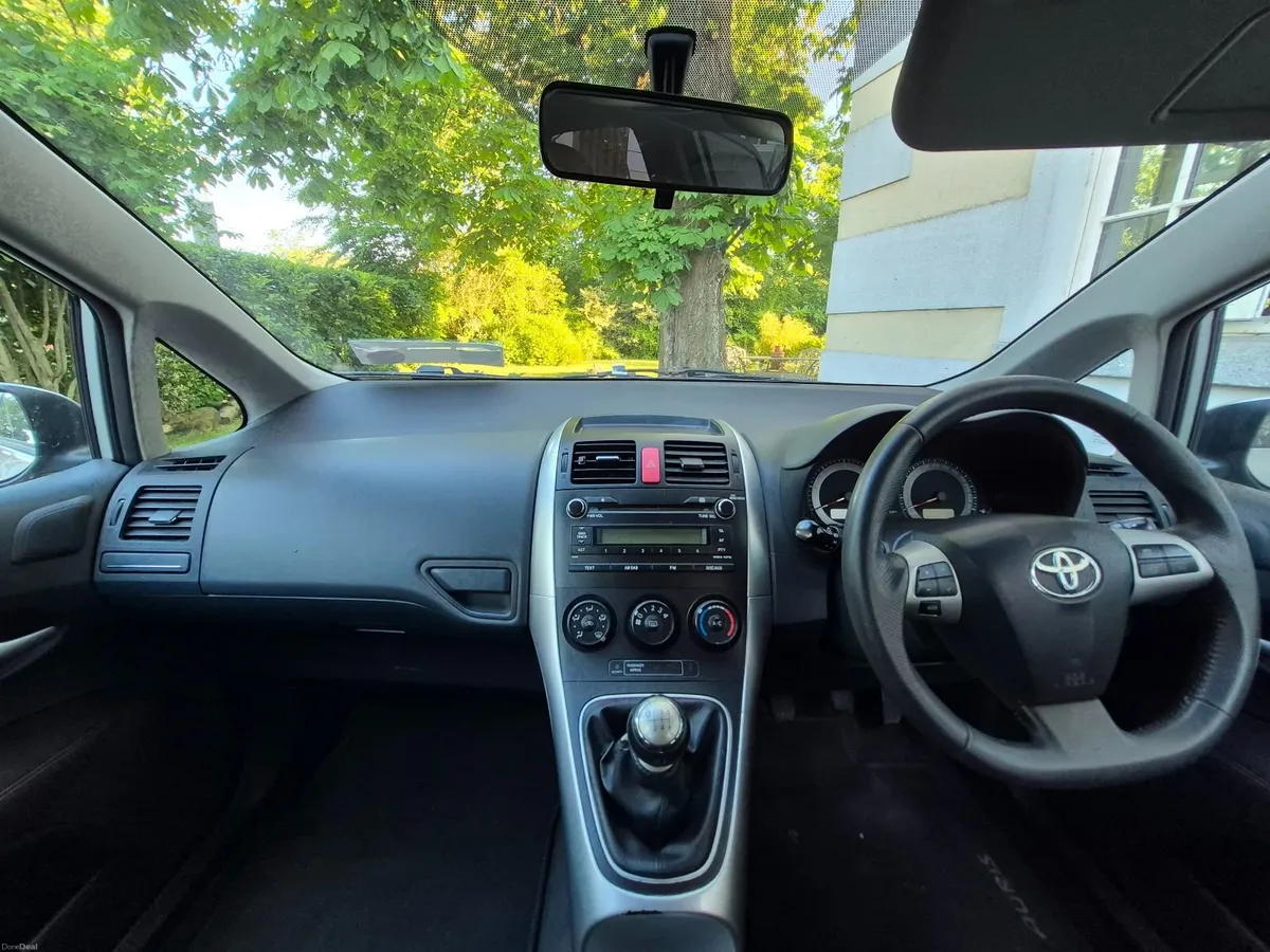 Toyota Auris 2012 Sport - Image 2