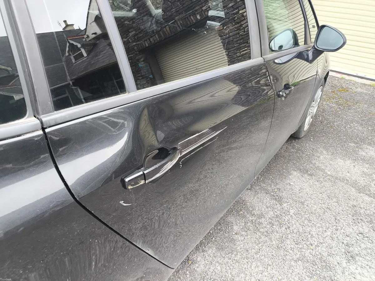 Opel Zafira 2016 - Image 1