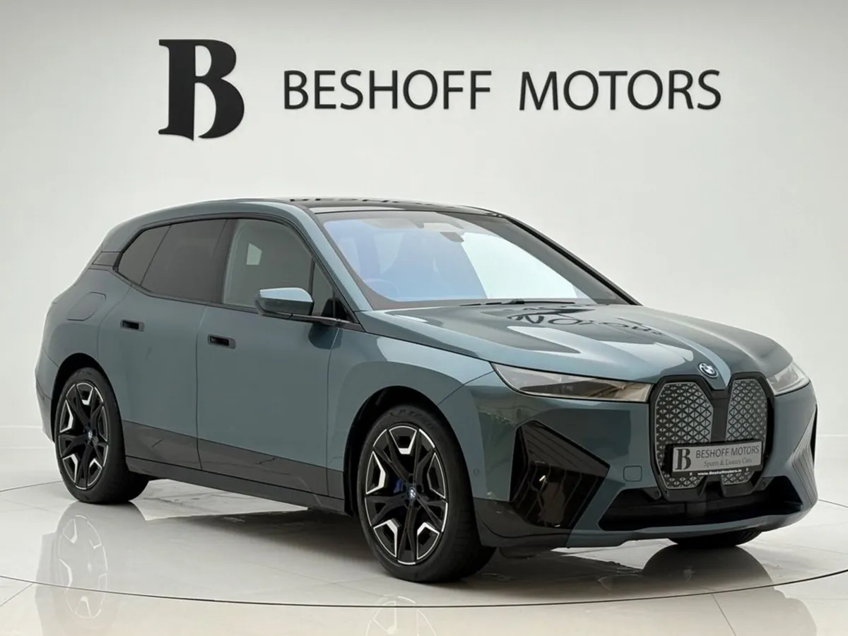 BMW iX 50 M-SPORT X-DRIVE=PAN ROOF//HUGE SPEC//D R - Image 3