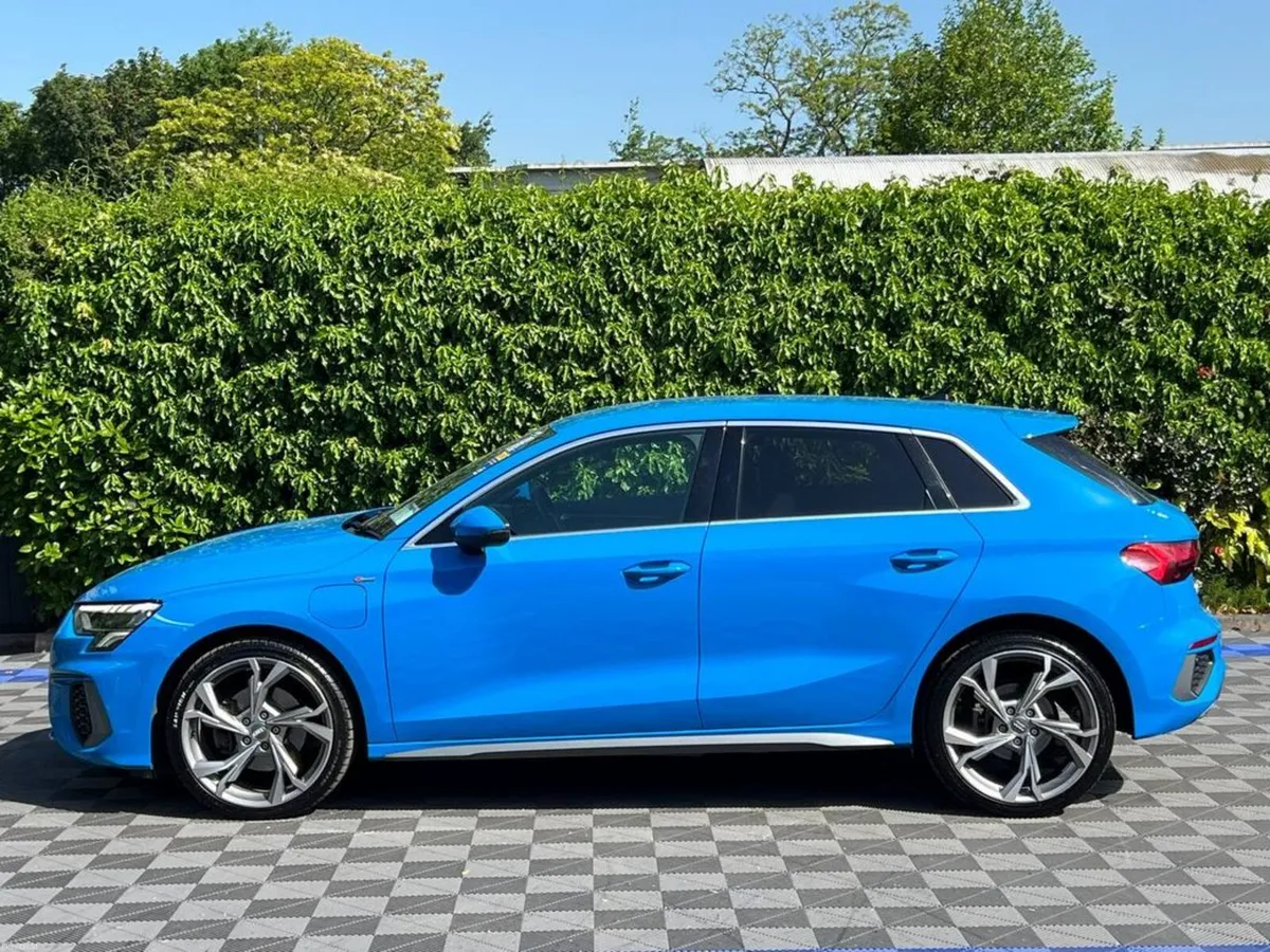 Audi A3 S-LINE 40 TFSI E SPORTBACK 1.4 HYBRID // S - Image 3
