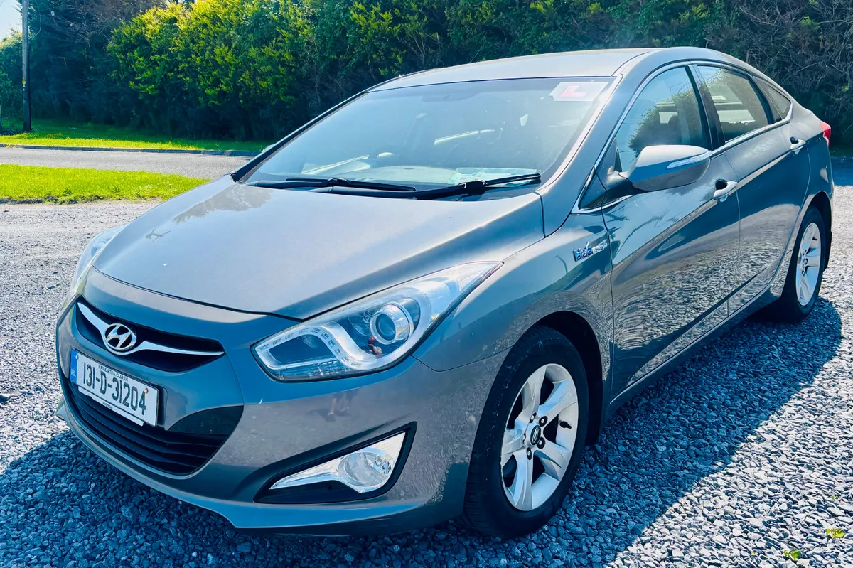 Hyundai i40 2013 - Image 2