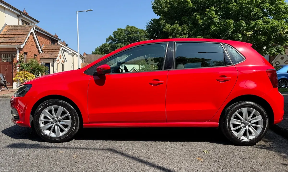 2015 Volkswagen Polo 1.2ltr TSI MANUAL - Image 5