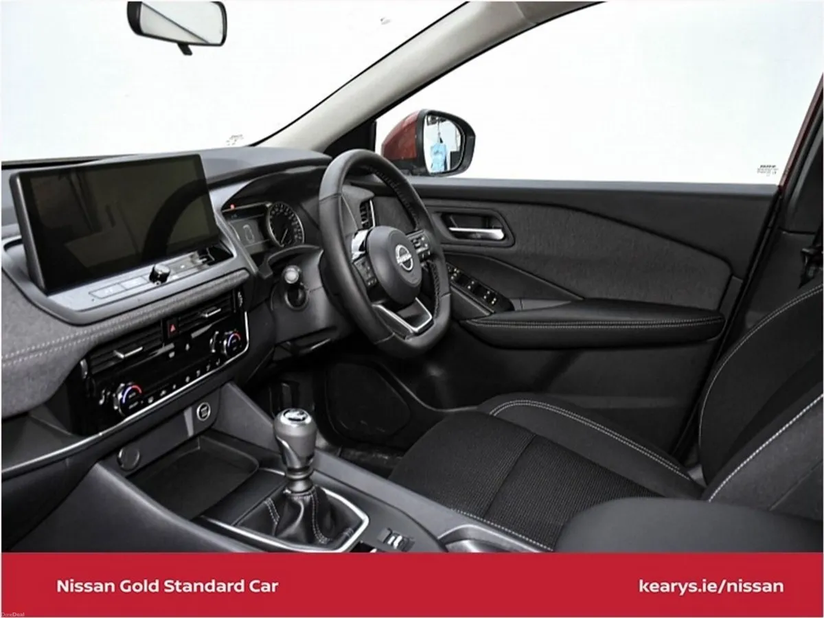 Nissan Qashqai 1.3 PET MILD HYBRID SV WITH COLD PA - Image 5