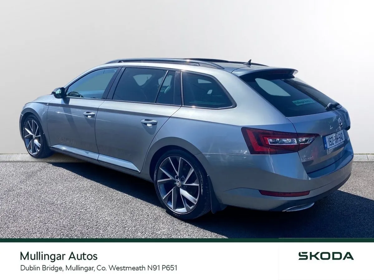 Skoda Superb 2.0 TDI 150bhp SportLine Combi - Image 3