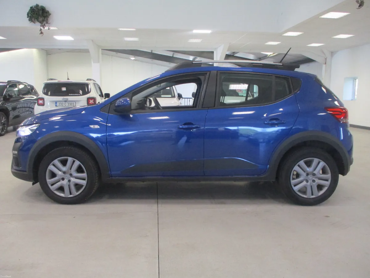 Dacia Sandero Stepway 1.0 PET 2022-CAMERA - Image 1