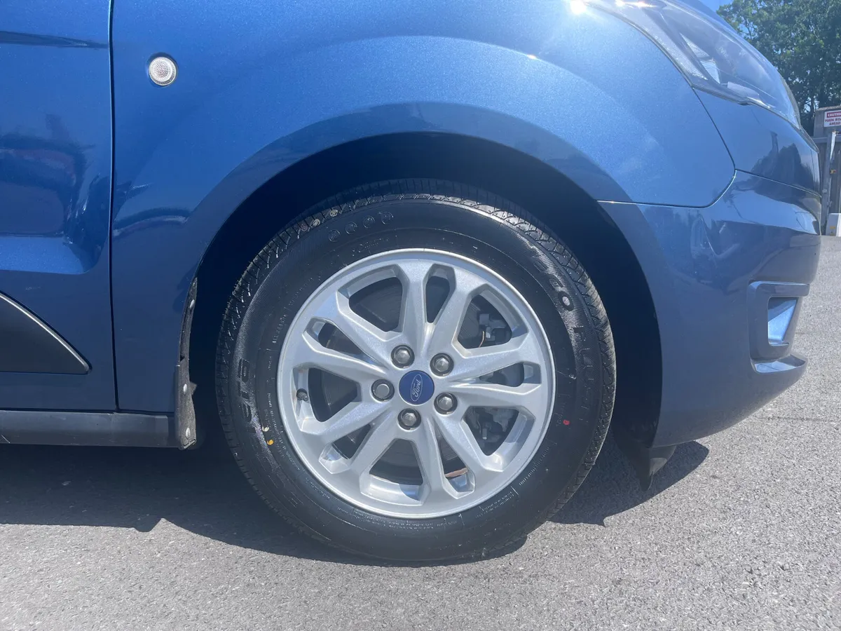 Ford Tourneo Connect 2021, Wheelchair Accessible - Image 6