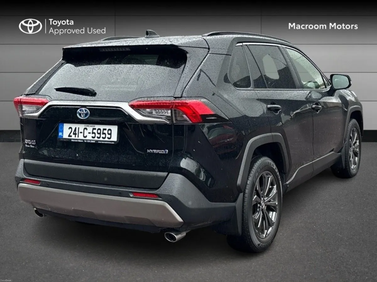 Toyota RAV4 HYBRID PLATINUM FWD - Image 2