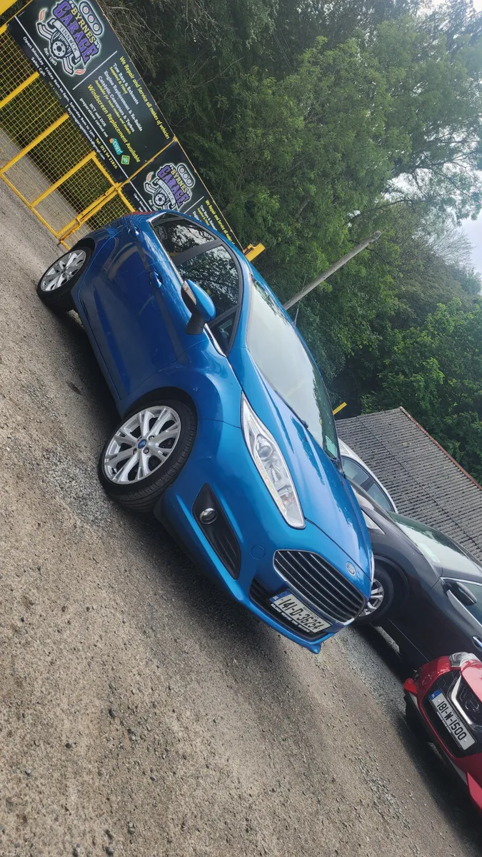2014 Ford Fiesta Zetec 1.0 EcoBoost – High Spec - Image 2