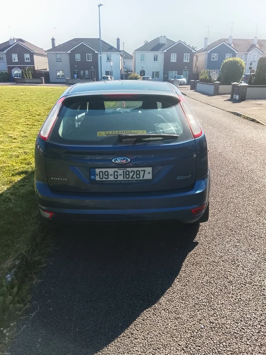 Ford Focus 2009 - Image 2