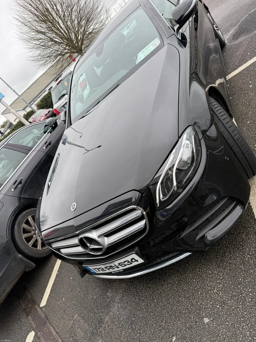 *Mercedes E220 AGM *LOW MILEAGE * - Image 4