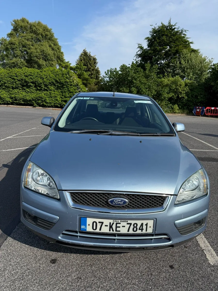 Ford focus 1.6 petrol automatic one owner - Image 2