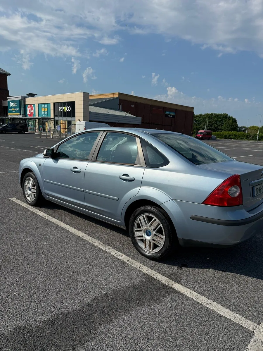 Ford focus 1.6 petrol automatic one owner - Image 4