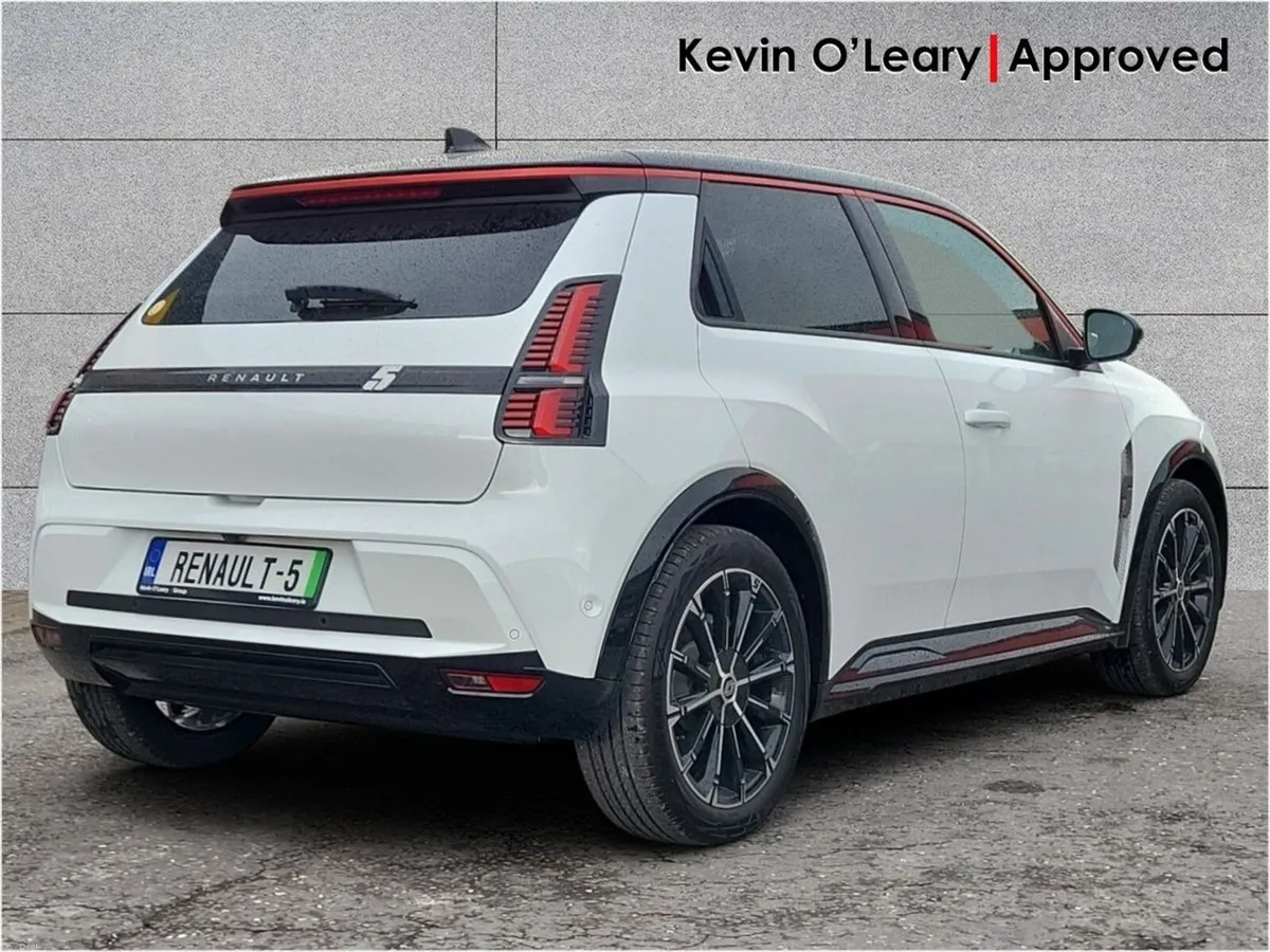 Renault 5 Iconic 52kWh 150hp - Image 4