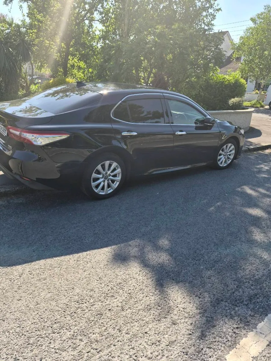 Toyota Camry - Image 2