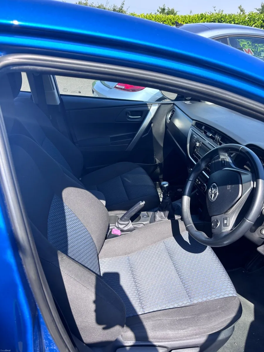 Auris - Low mileage, full service history, new NCT - Image 3