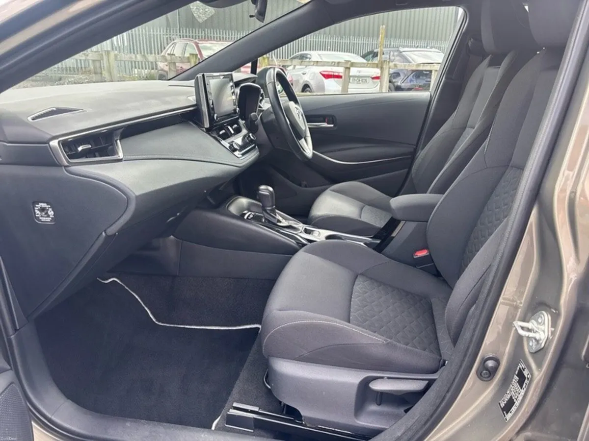 Toyota Corolla HYBRID LUNA HATCHBACK - Image 6