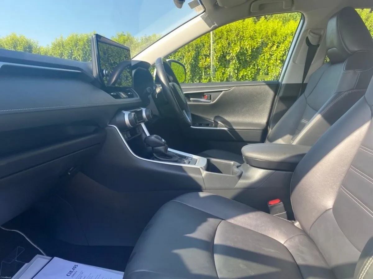 Toyota RAV4 RAV4 HYBRID SOL - Image 6