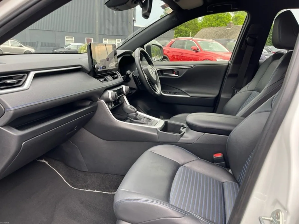 Toyota RAV4 RAV4 HYBRID SPORT - Image 6