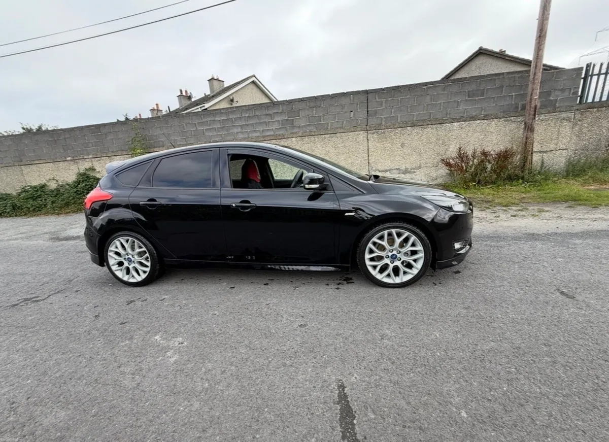 FOCUS ST LINE ⭐ - Image 1
