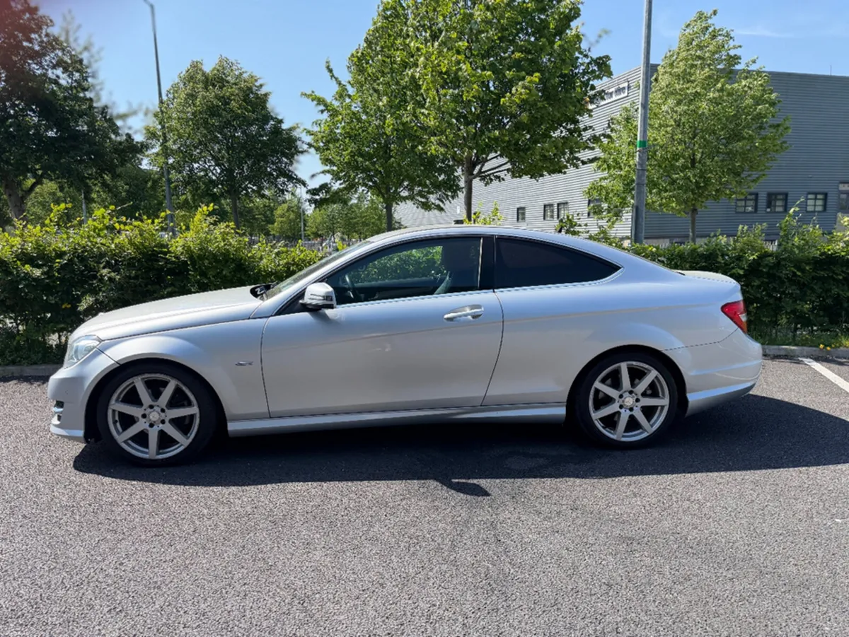 Mercedes-Benz C-Class 2.1 CDI SPORT  AUTO  AMG LIN - Image 2