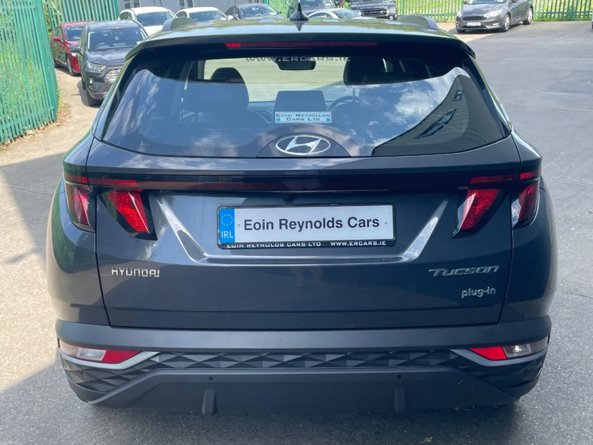 Hyundai Tucson 232 EXECUTIVE PHEV AUTO LOW KMS! AS - Image 6