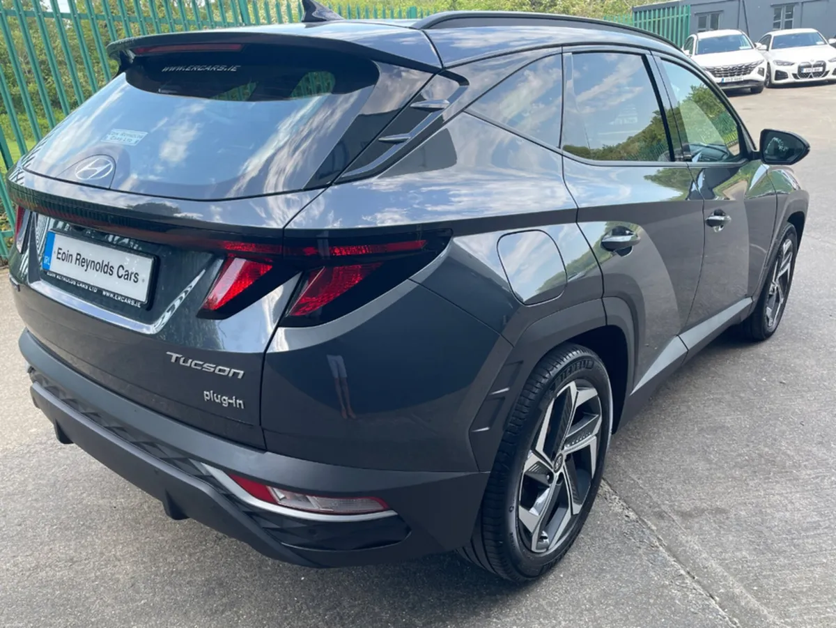 Hyundai Tucson 232 EXECUTIVE PHEV AUTO LOW KMS! AS - Image 4