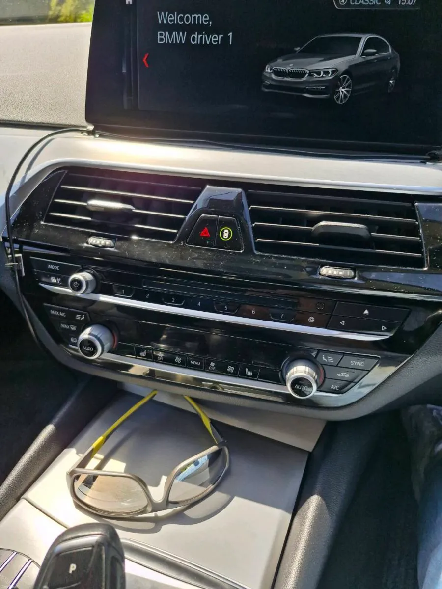 BMW 5 Series 520d G30 Auto - Image 3