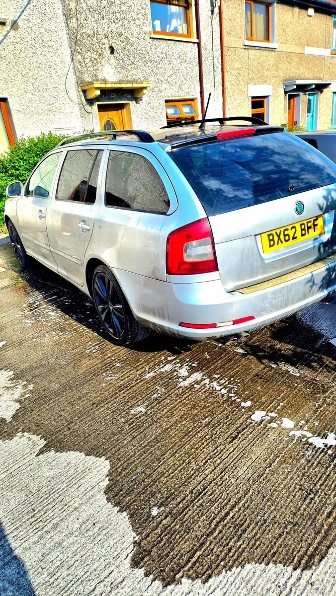 Skoda Octavia 2012 vrs sport 2L AUTOMATIC - Image 2