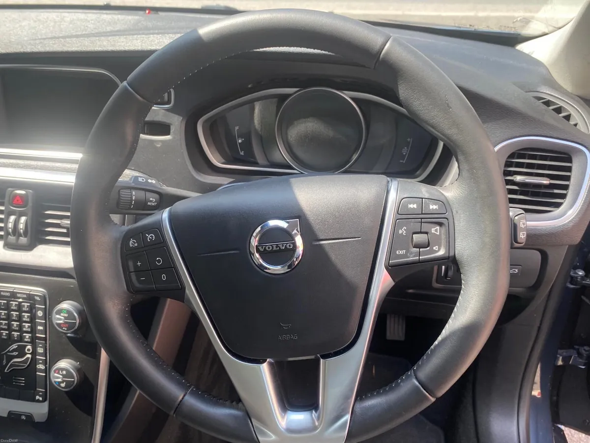 Volvo V40 2018 - Image 3